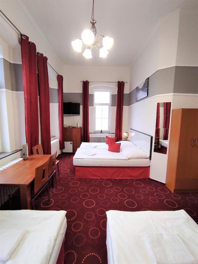 Sherwood Hotel Vojkovice nad Ohří Exterior foto